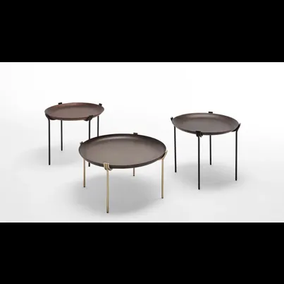Tavolino in metallo Geo Table di Saba