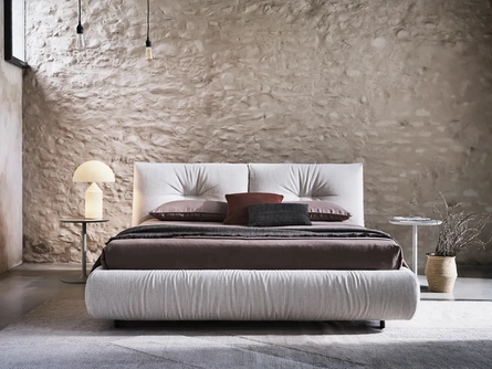 Letto in tessuto imbottito Kumo di Twils