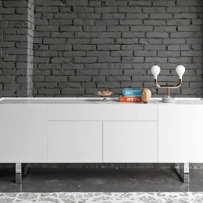 Madia Horizon in laccato di Calligaris
