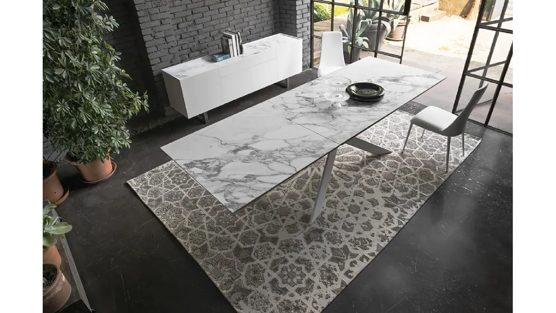 Madia Horizon in laccato di Calligaris