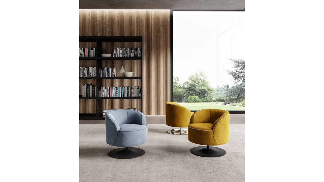 Poltroncina imbottita Venus di Swan