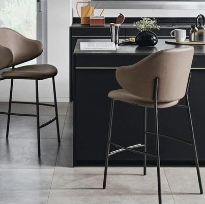 Sgabello in pelle Holly di Calligaris