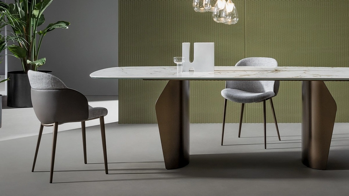 Sedia My Way in tessuto con rivestimento esterno in ecopelle di Bonaldo