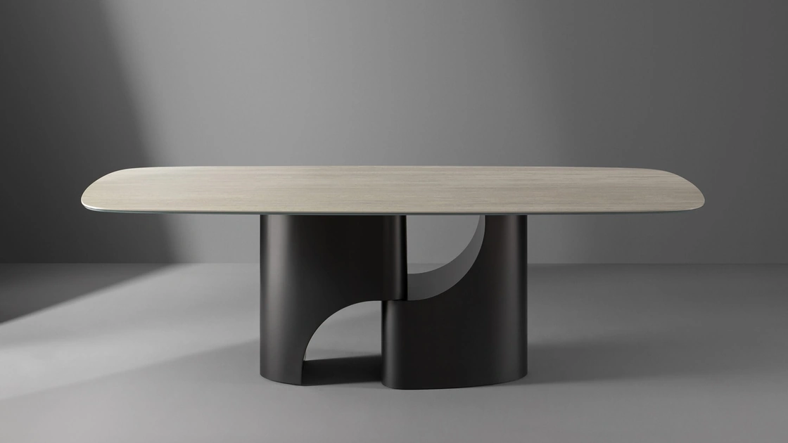 Tavolo Taijitu con top in ceramica di Bonaldo