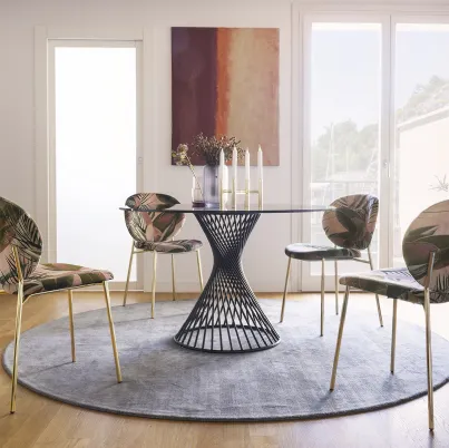 Tavolo rotondo in vetro con struttura in tubo di metallo Vortex di Calligaris