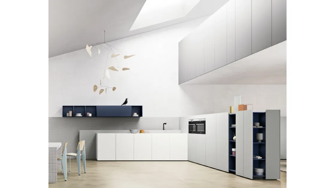 Cucina Moderna ad angolo ME Slim in Fenix Bianco, Grigio Efeso e Blu Fes di Meson's Cucine